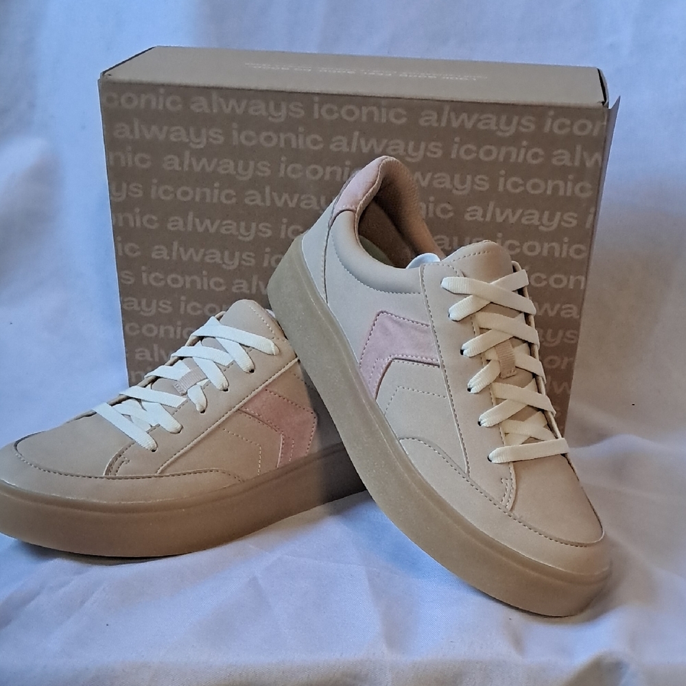 NWT Dr. Scholl's Women's Madison Lace Oxford Sneaker Sz 8.5